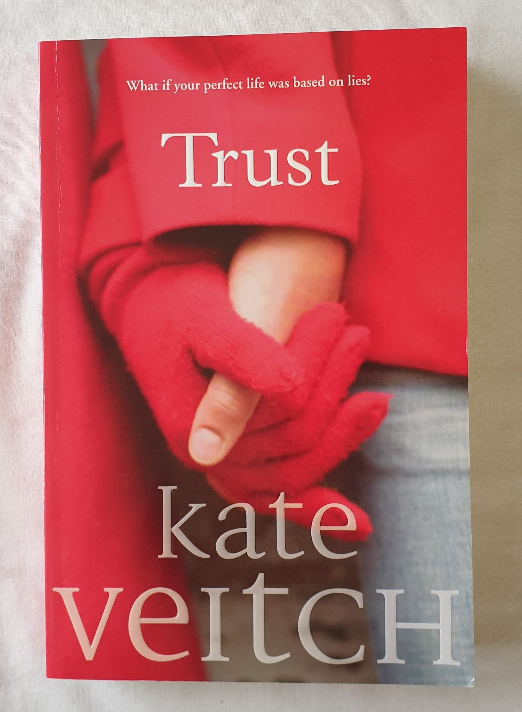 Kate Vetch Trust by Kate Veitch – Morgan's Rare Books