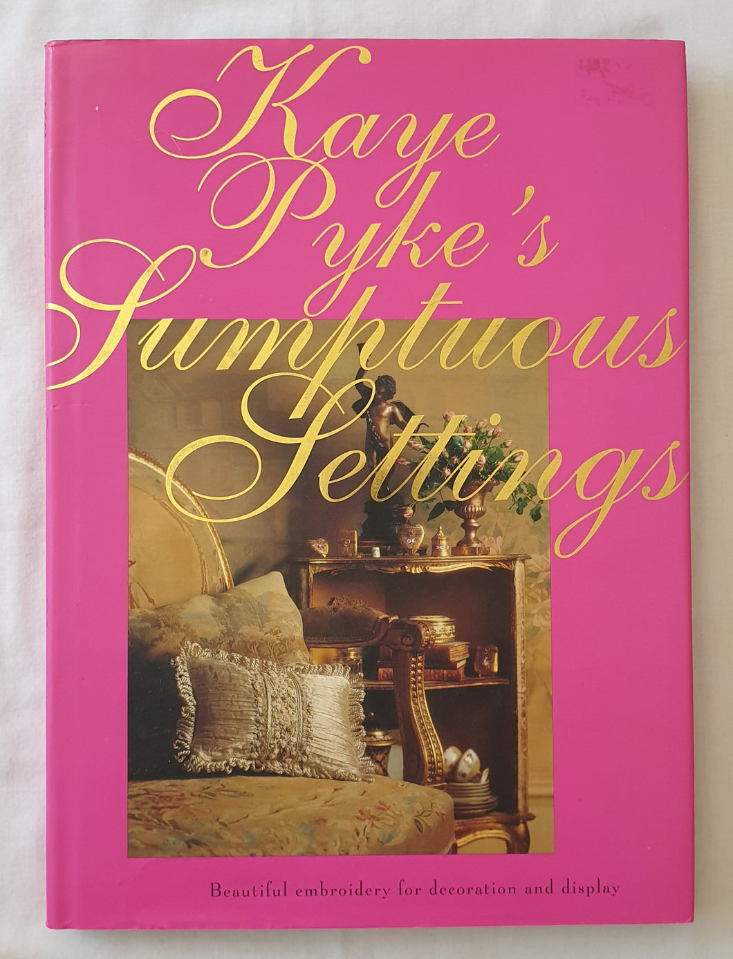 Kaye Pyke’s Sumptuous Settings  Beautiful embroidery for decoration and display  Photography by Neil Lorimer