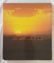 Load image into Gallery viewer, The Encyclopedia of World Wildlife by Mark Carwardine
