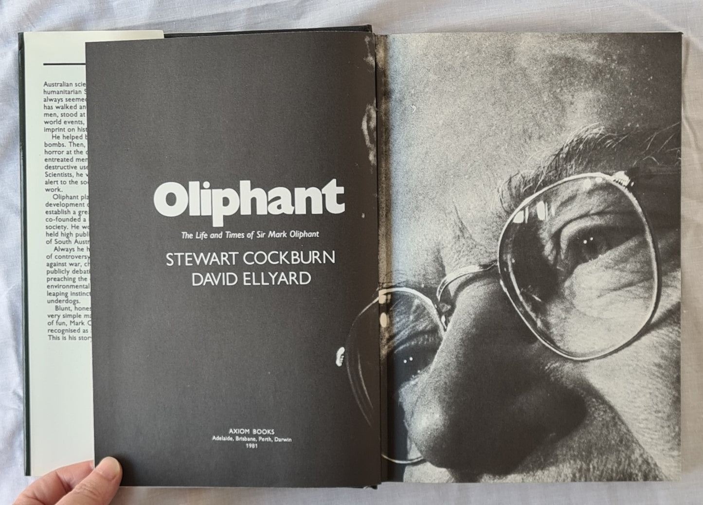 Oliphant by Stewart Cockburn and David Ellyard