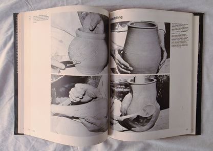 The Australian Pottery Book by Harry Memmott