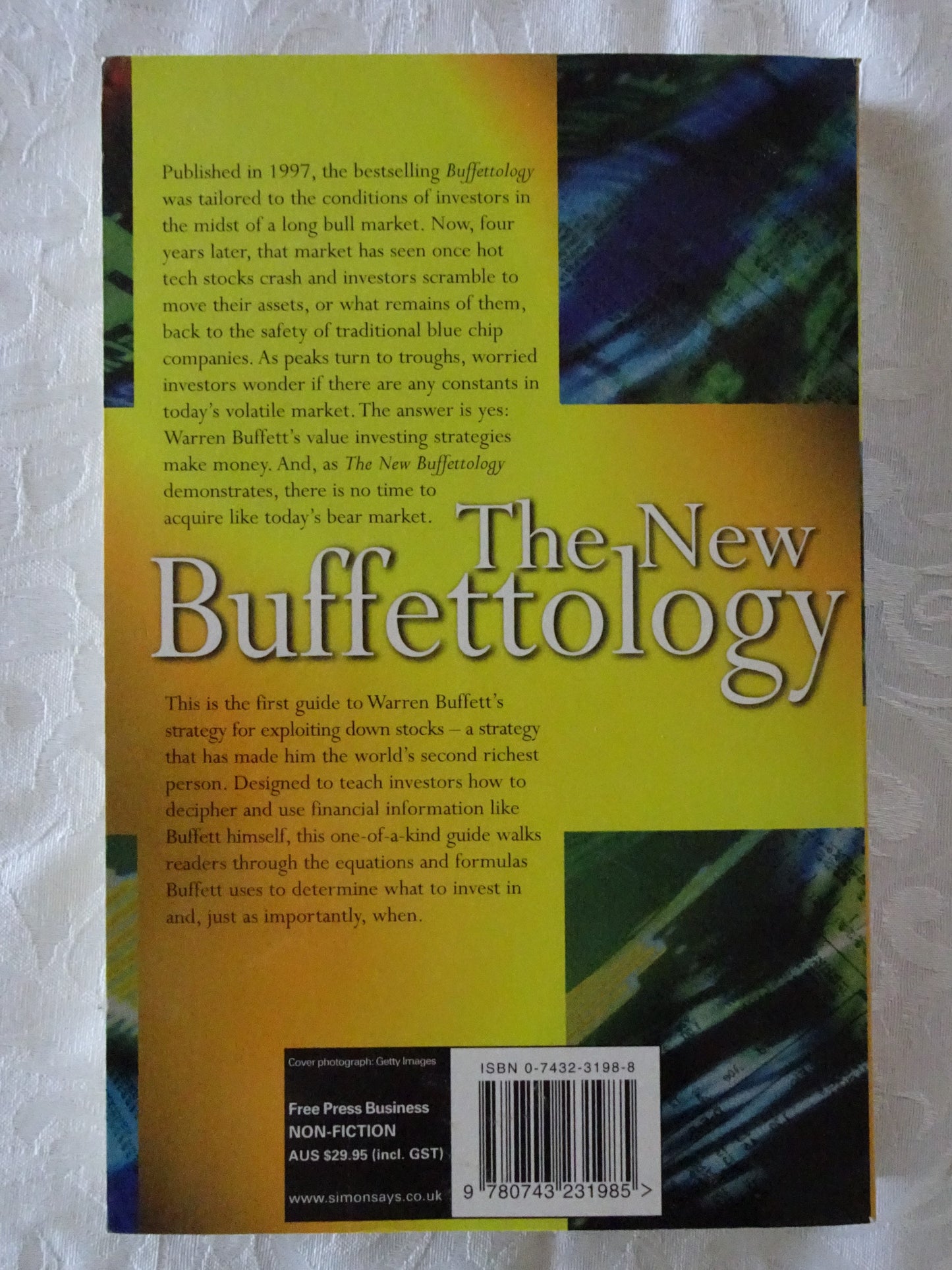 The New Buffettology by Mary Buffett and David Clark