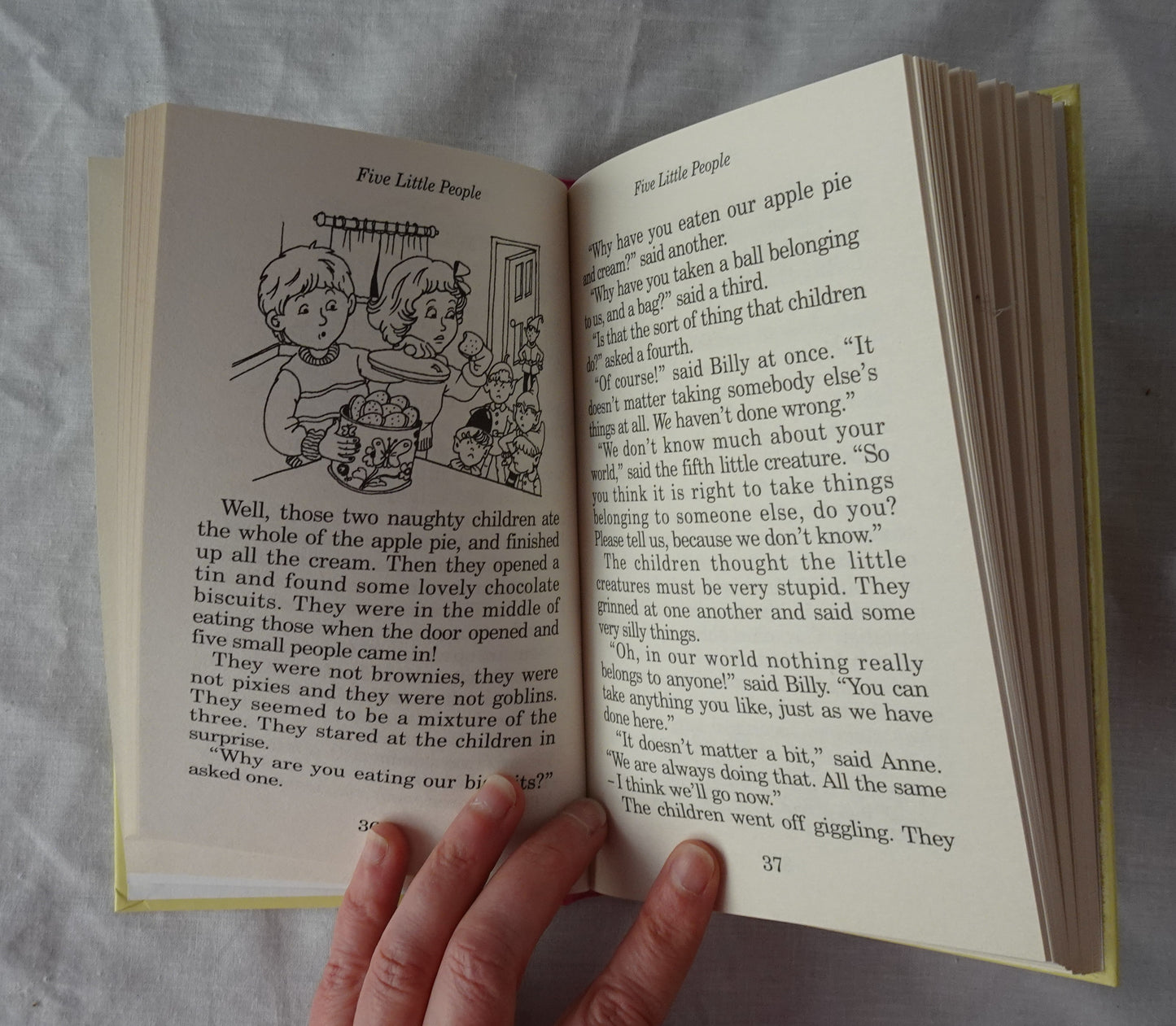 The Magic Clock and Other Stories by Enid Blyton