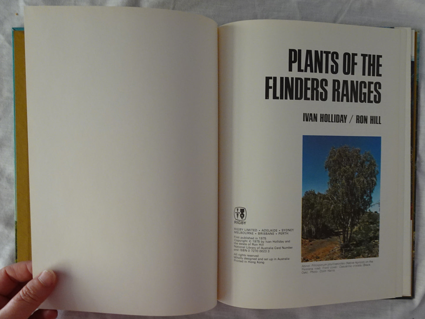 Plants of the Flinders Ranges by Ivan Holliday and Ron Hill