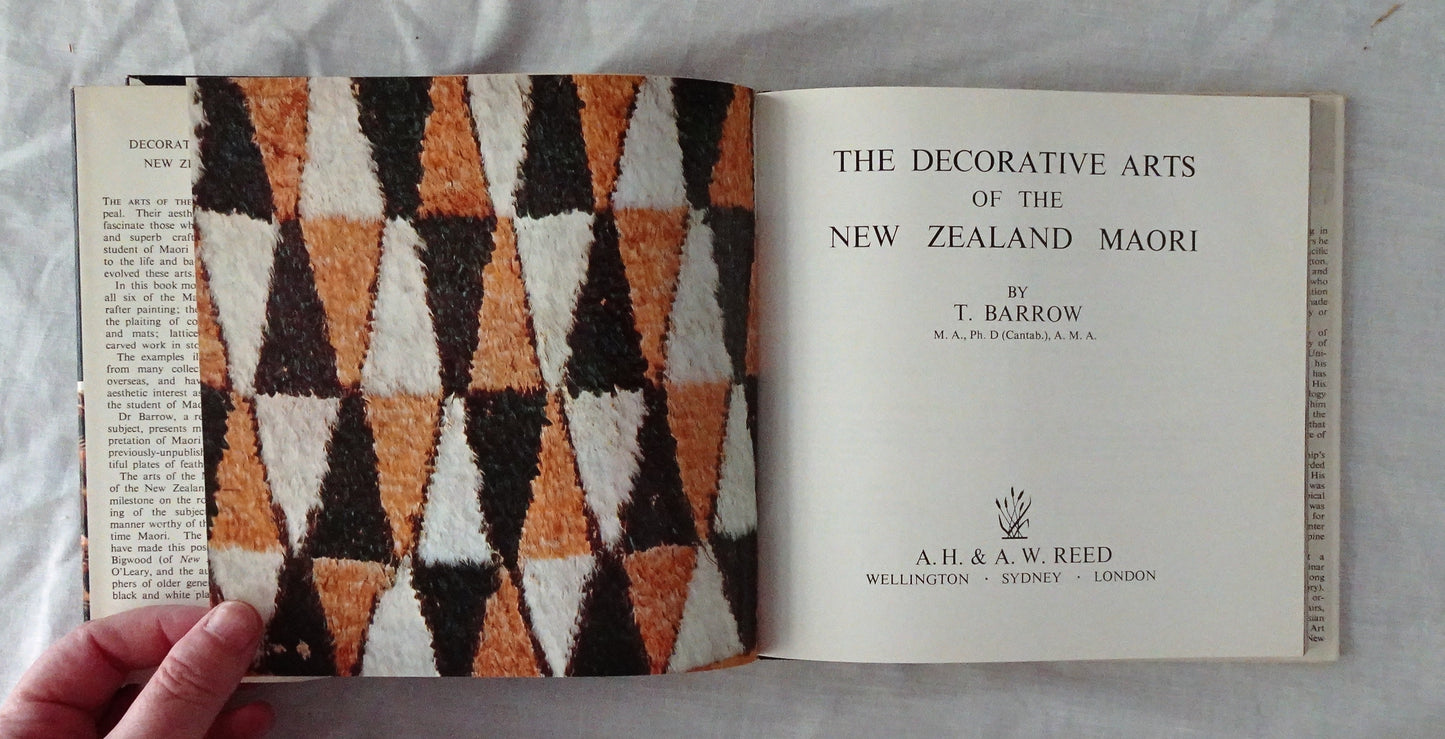 The Decorative Arts of the New Zealand Maori by T. Barrow